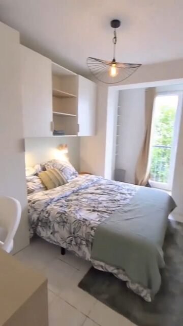 NOUVELLE REALISATION COLOC' ! 🤩

Juste rénové, hyper lumineux (merci le carrelage blanc !) et une déco colorée signée DIZY DECO. 

Le rêve pour vos futurs colocataires. 🌈✨

Un projet de mise en location ? contactez moi.

�#Colocation #Rénovation #DIZYDECO #HomeStaging #AppartementLumineux #DécoColoc#location #locationsaisonniere #locationlocationlocation #locationvacances  #InvestissementLocatif #Location